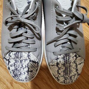 Cole Hahn Leather Grandpro Tennis Sneakers